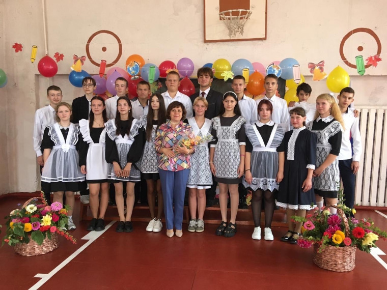 День Знаний в школе по адресу ул. Пушкина, 37..